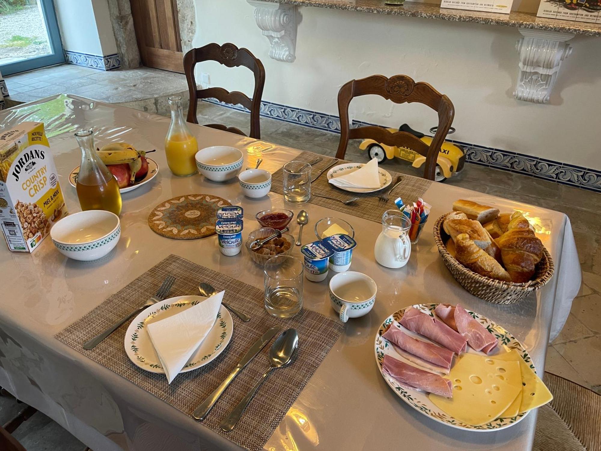 La Ptite Normande Bed & Breakfast Saint-Germain-de-Tournebut Bagian luar foto